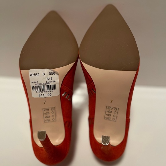 Orange/ Coral Suede Pumps - Picture 5 of 5